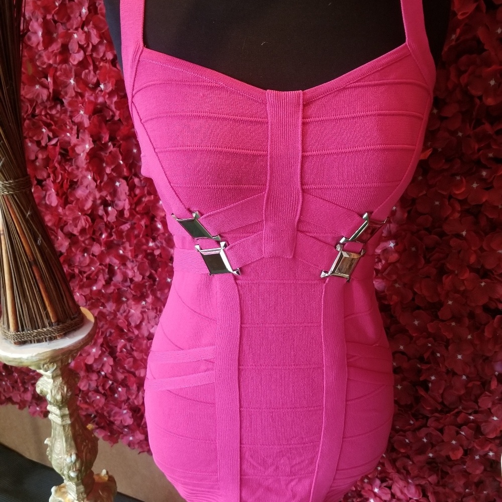 Short dress